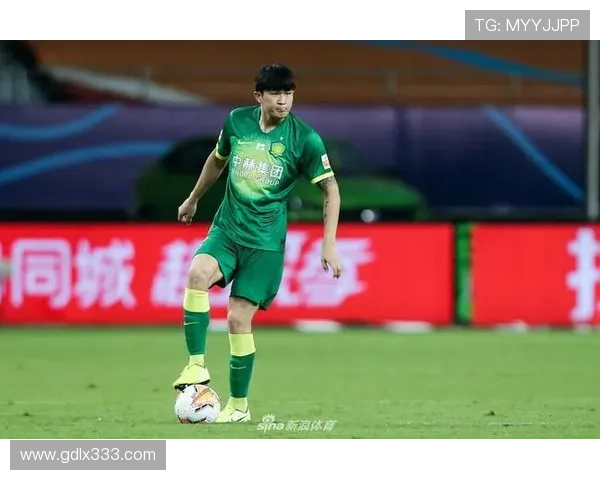 金玟哉荣获“最佳拦截王”称号，表现稳健引人瞩目