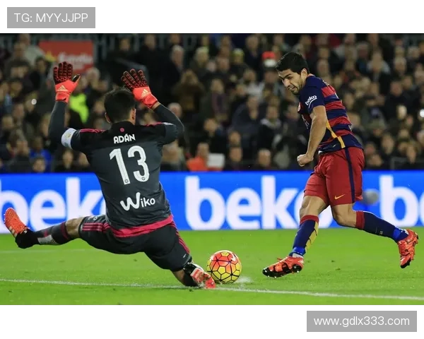 全能9号模板：苏亚雷斯如何重新定义现代中锋