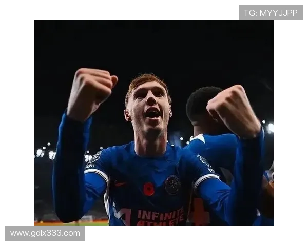 切尔西大规模引援效果存争议,球队稳定性与赛季走势面临考验 切尔西大规模引援效果存争议,球队稳定性与赛季走势面临考验