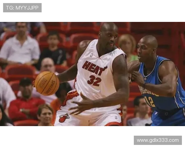 奥尼尔篮下强攻效率远超德怀特，主导内线攻防提升球队战斗力