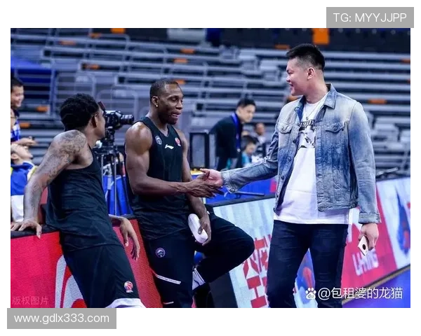 比尔·拉塞尔篮板主导优势明显 高效防守改变比赛节奏 比尔·拉塞尔篮板主导优势明显 高效防守改变比赛节奏